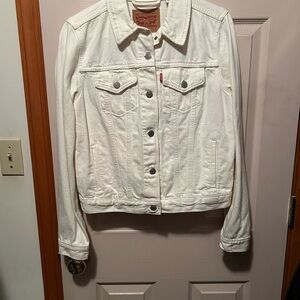 Women’s Closet Cleanout – Levi’s Jacket, Dresses, Size L